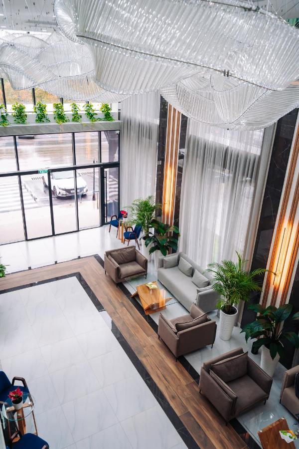 Cosmopolitan Hotel Shymkent Esterno foto