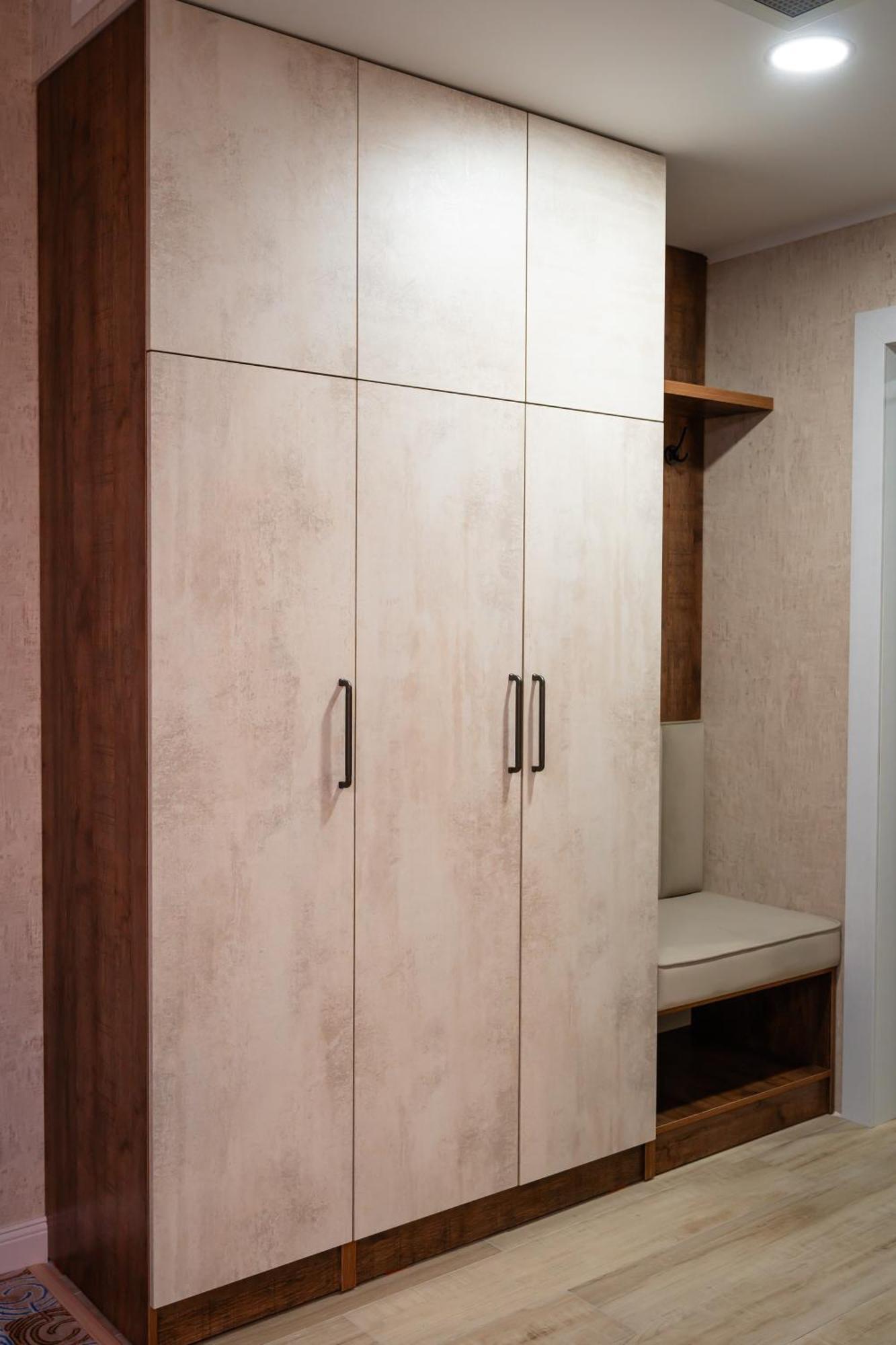 Cosmopolitan Hotel Shymkent Esterno foto